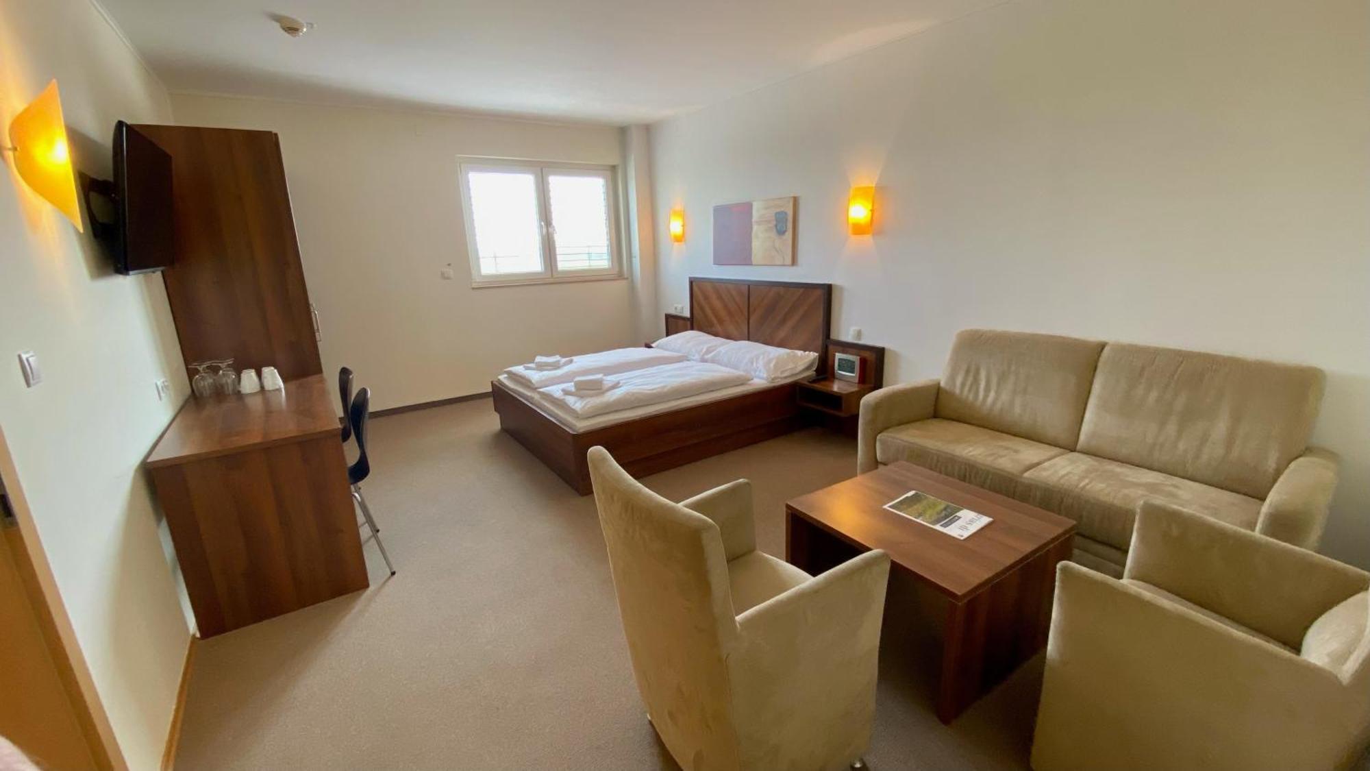 Hotel Weinland à Donnerskirchen Extérieur photo