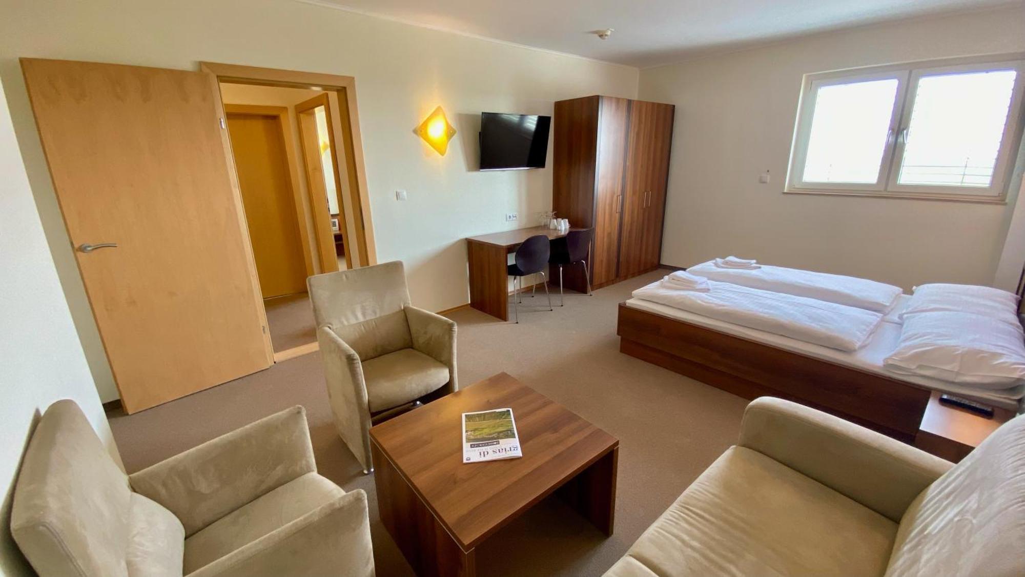 Hotel Weinland à Donnerskirchen Extérieur photo